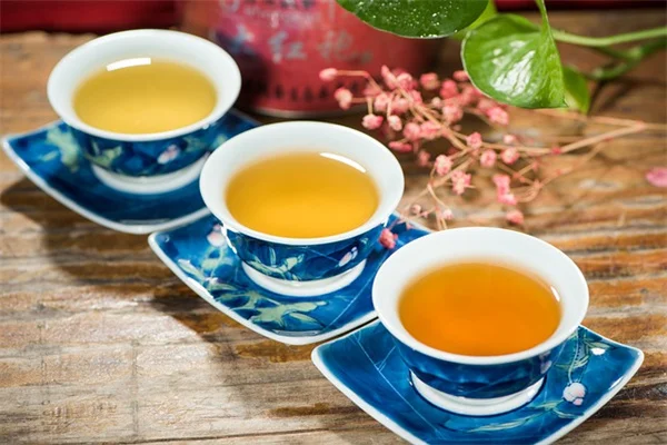 鹿角漆樹は毒？3つの見分け方で安全に収穫しよう